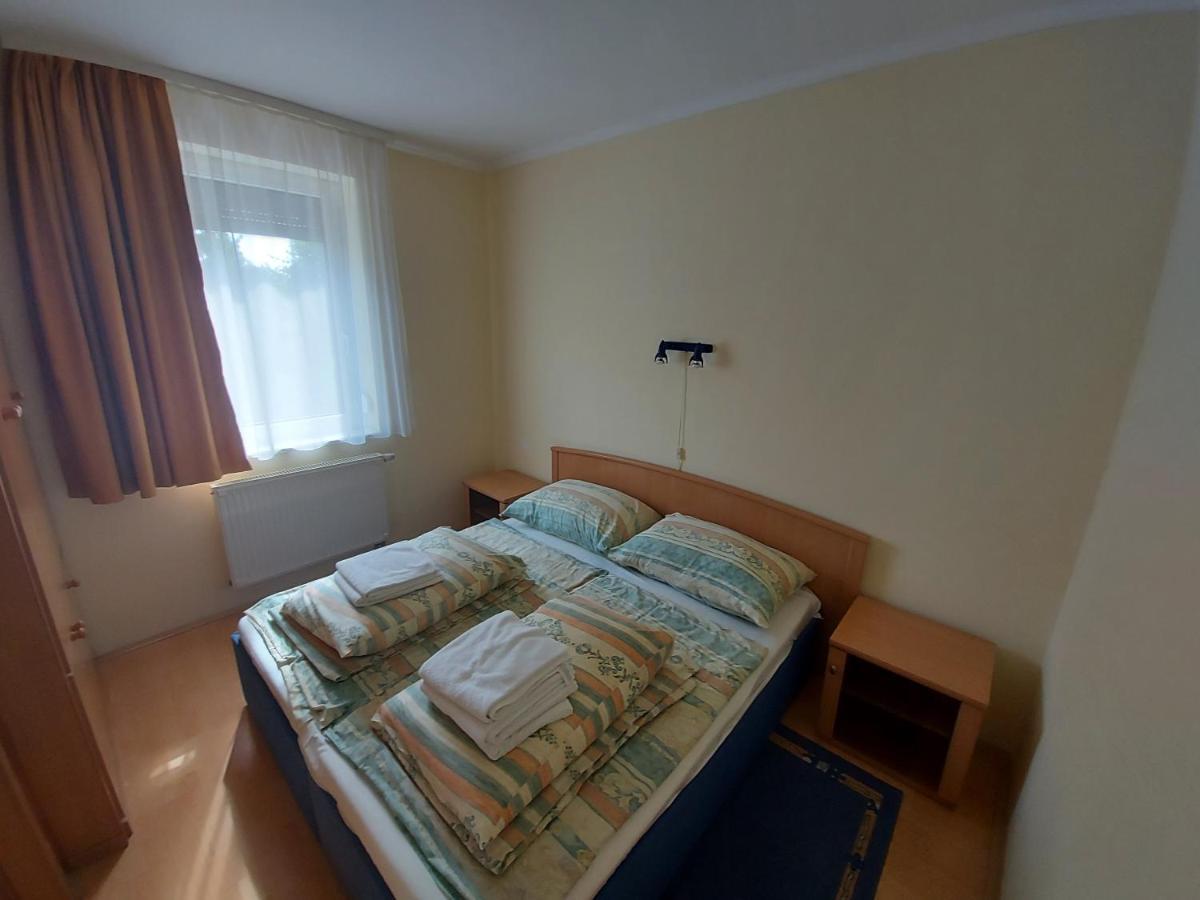 Апартаменты Romai Therme Apartman Хевиз Экстерьер фото