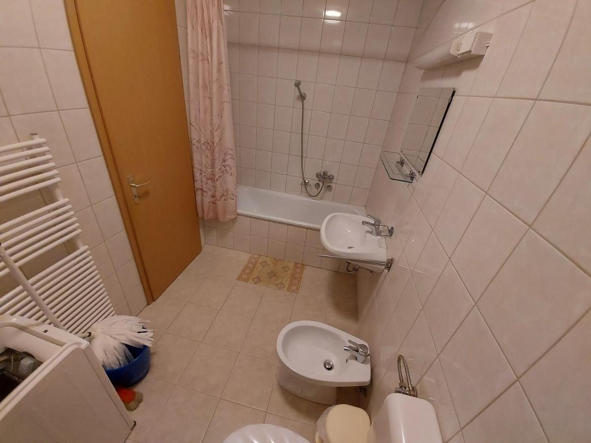 Апартаменты Romai Therme Apartman Хевиз Экстерьер фото